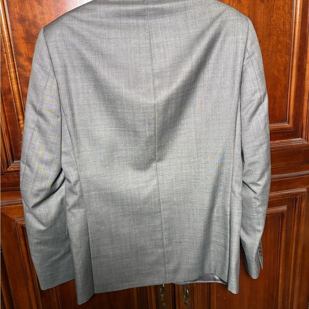 DKNY Men's Gray wool and silk Blend Blazer Size 38R